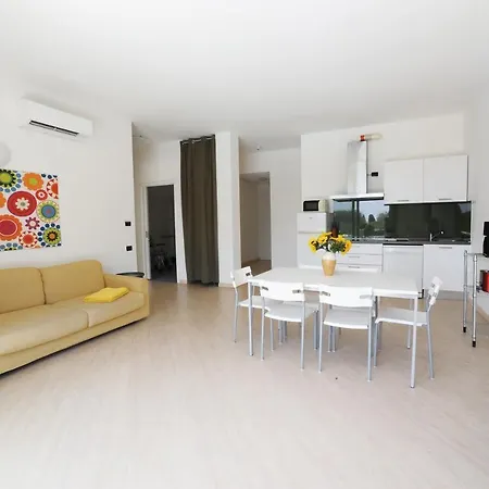 Goethe Aparthotel 4*