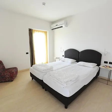 Goethe 4*