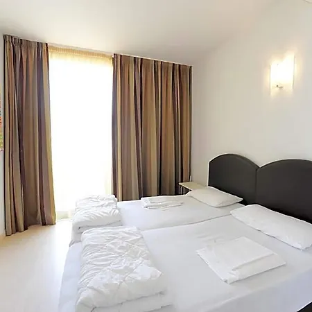 Aparthotel Goethe 4*