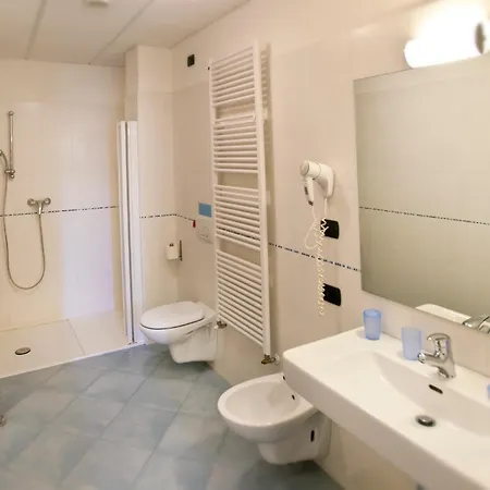 Goethe Aparthotel Malcesine