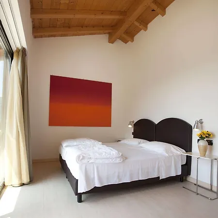 Goethe Aparthotel 3*