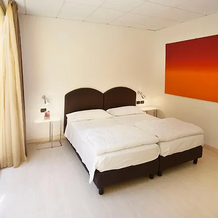 Goethe Aparthotel 4*